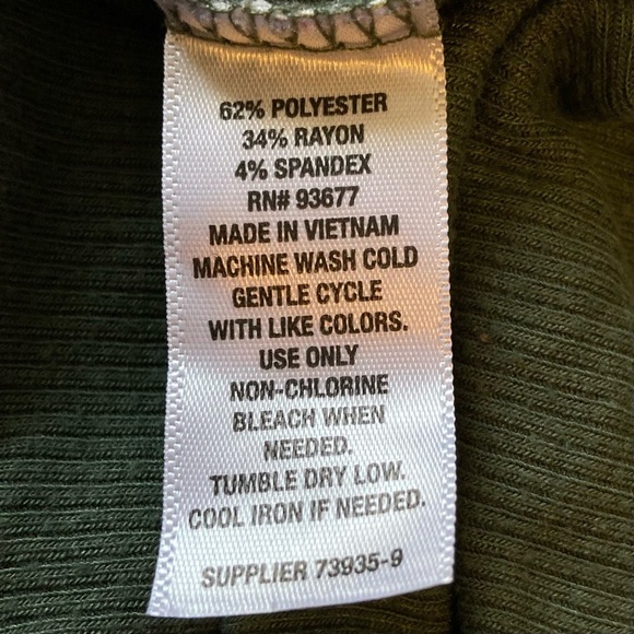 a.n.a Forest Green V-Neck Henley | Y2K - Picture 3 of 7